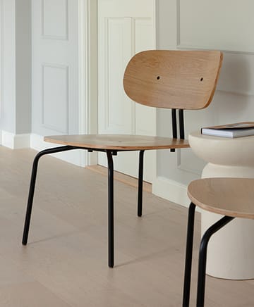 Curious loungefåtølje - Oak-black - Umage