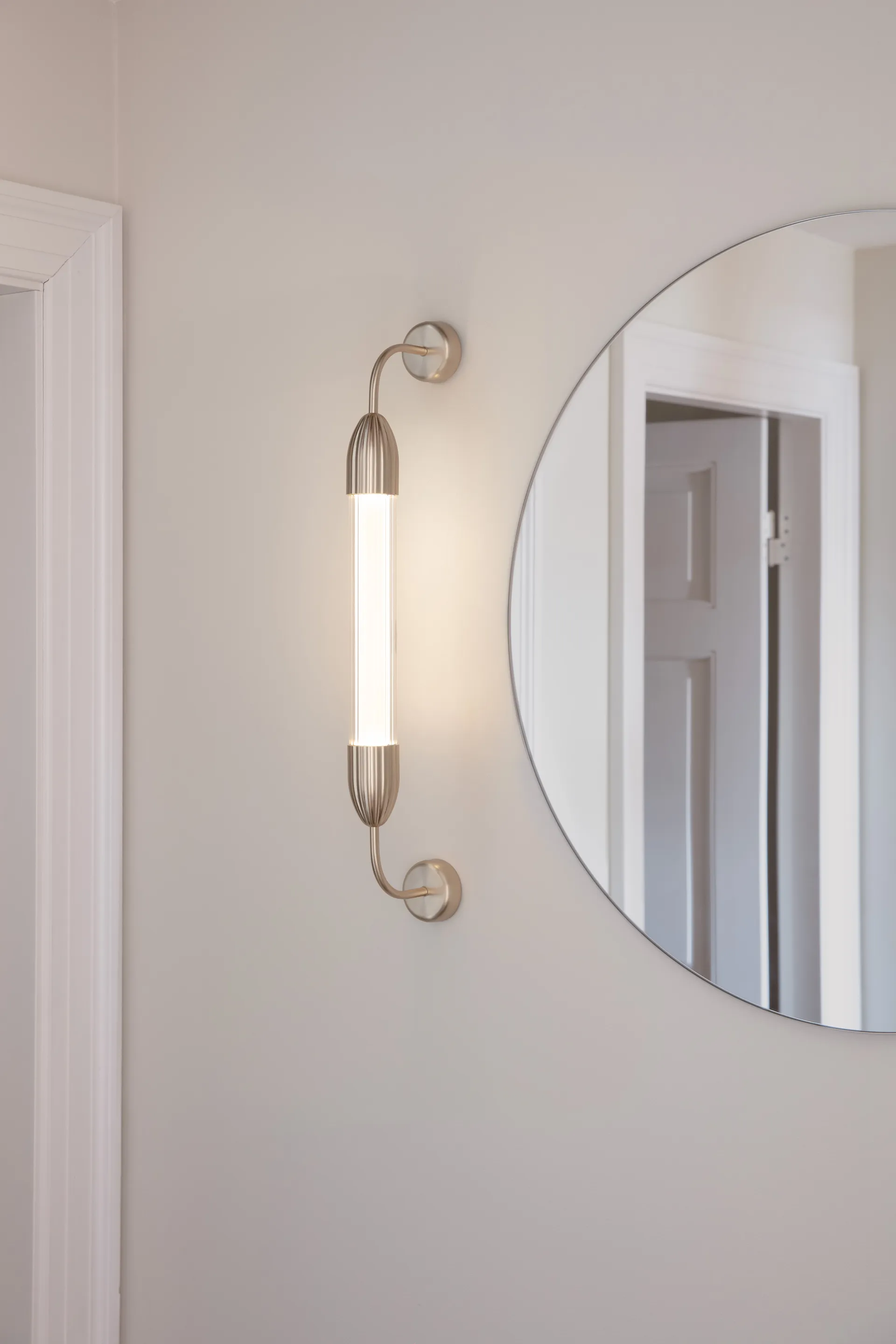 Lemon Squeeze Wall short vegglampe, Single plated brass Umage