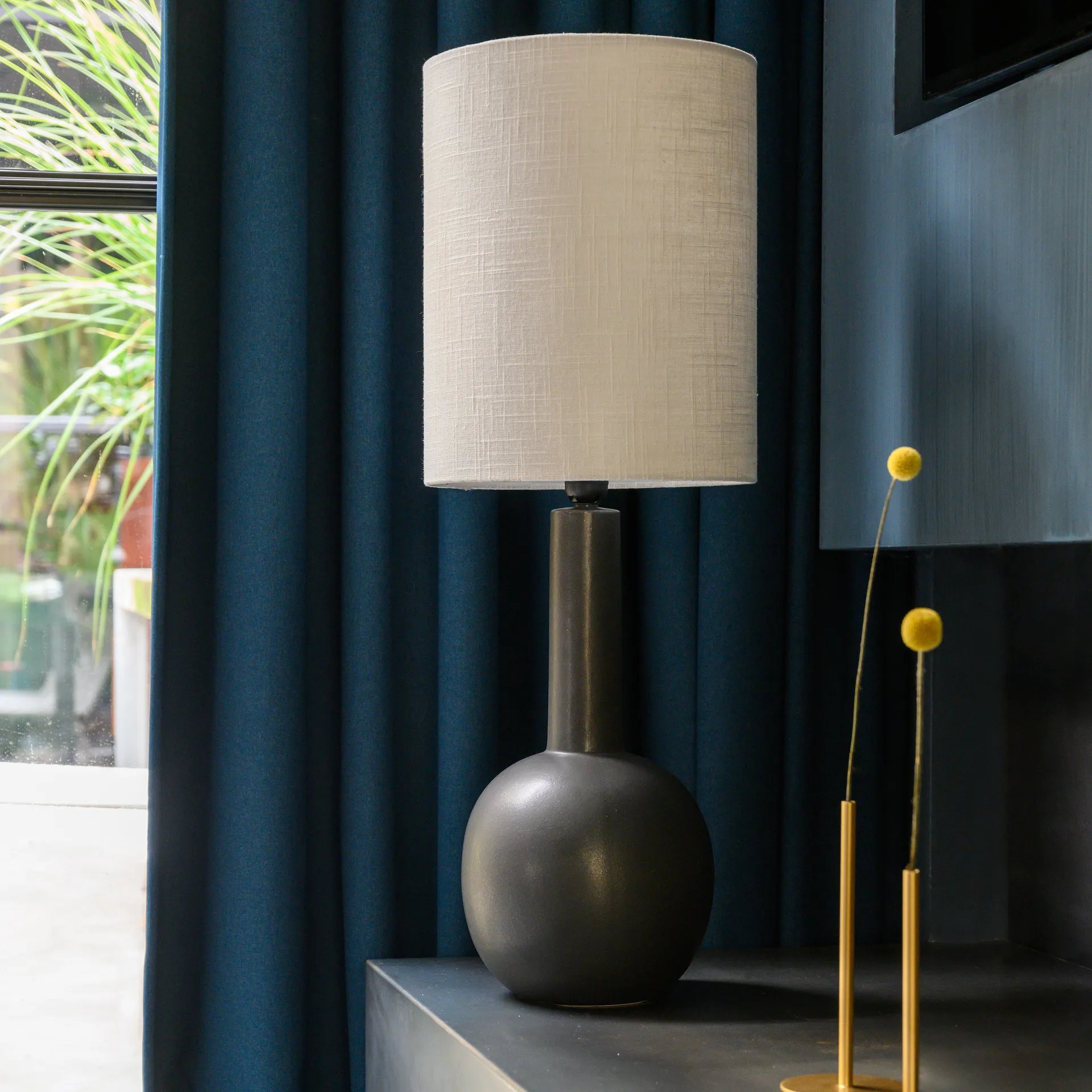 Escape bordlampe 76 cm, Ebony-white URBAN NATURE CULTURE