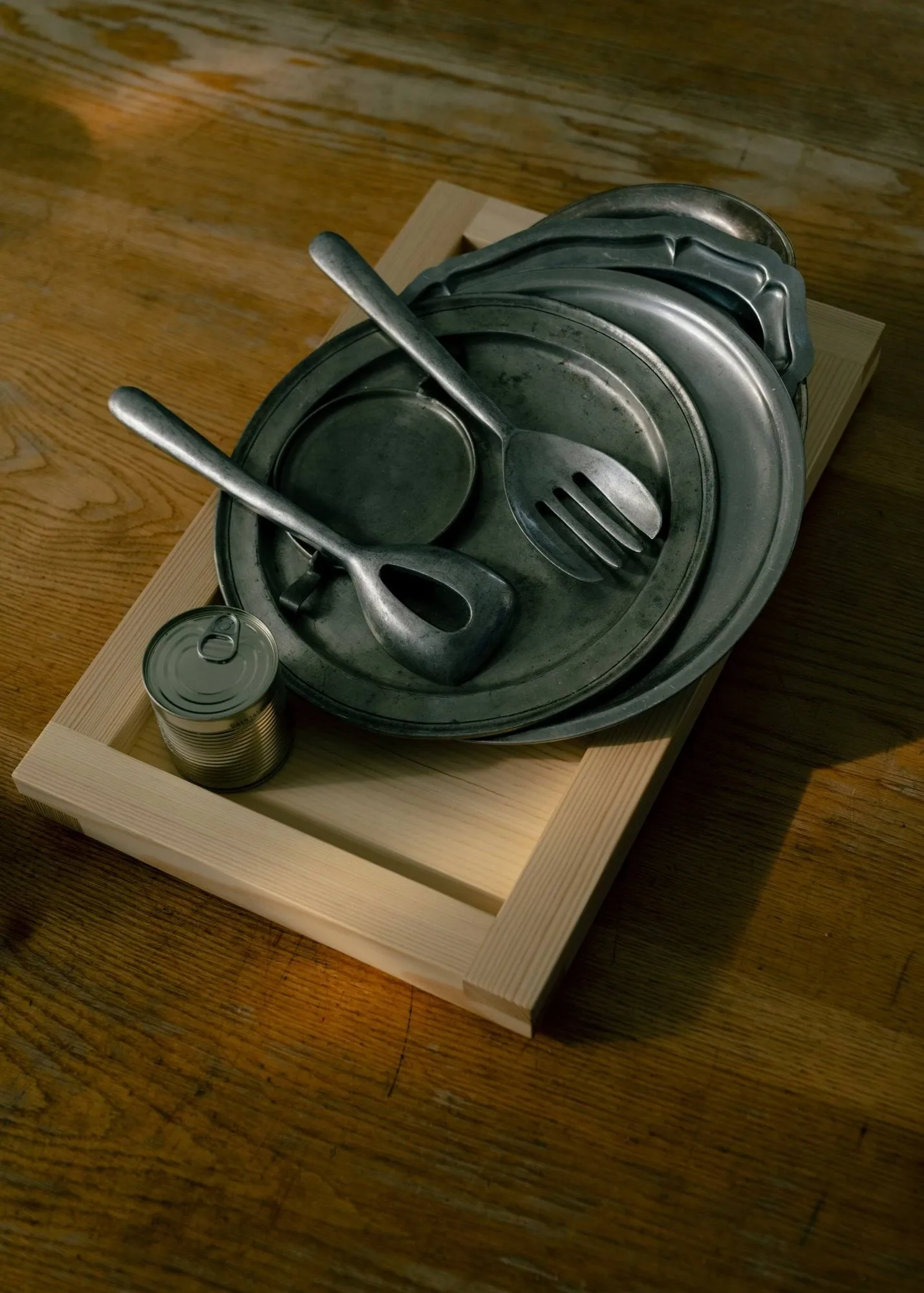 009 Tray brett, Oljevokset furu, 54x33x6 cm Vaarnii