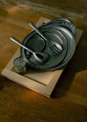 009 Tray brett - Oljevokset furu, 54x33x6 cm - Vaarnii