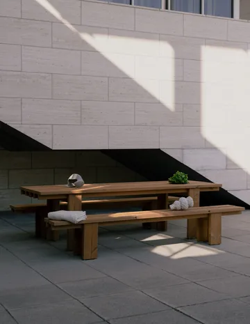 013 Osa Outdoor Bench benk - Varmebehandlet furu, 182x37x49 cm - Vaarnii