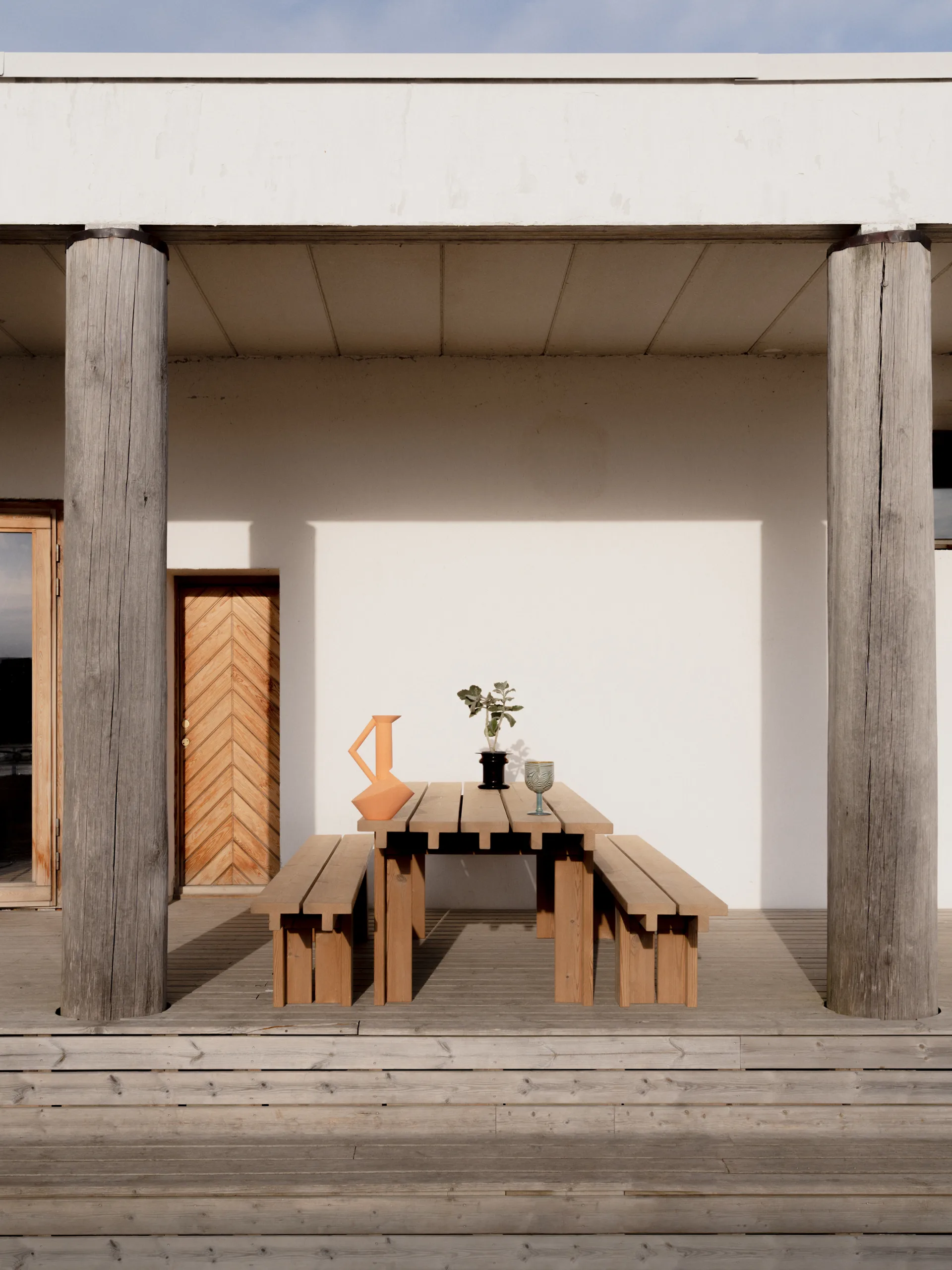 013 Osa Outdoor Bench benk, Varmebehandlet furu, 270x37x49 cm Vaarnii