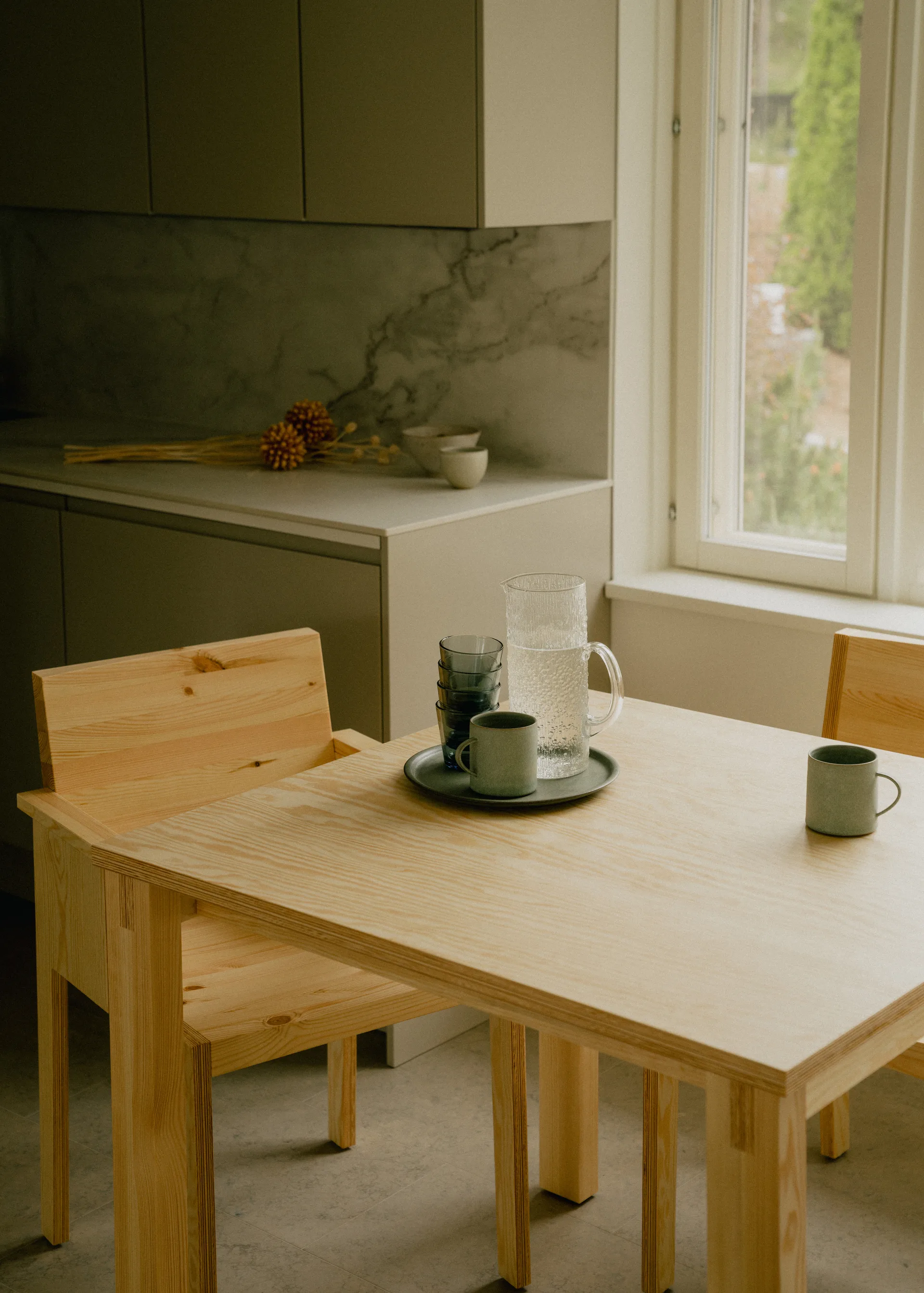 016 Maasto Table bord, Matt oljevokset furu, 90x90x75 cm Vaarnii