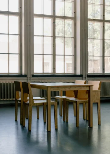 016 Maasto Table bord - Matt oljevokset furu, 90x90x75 cm - Vaarnii