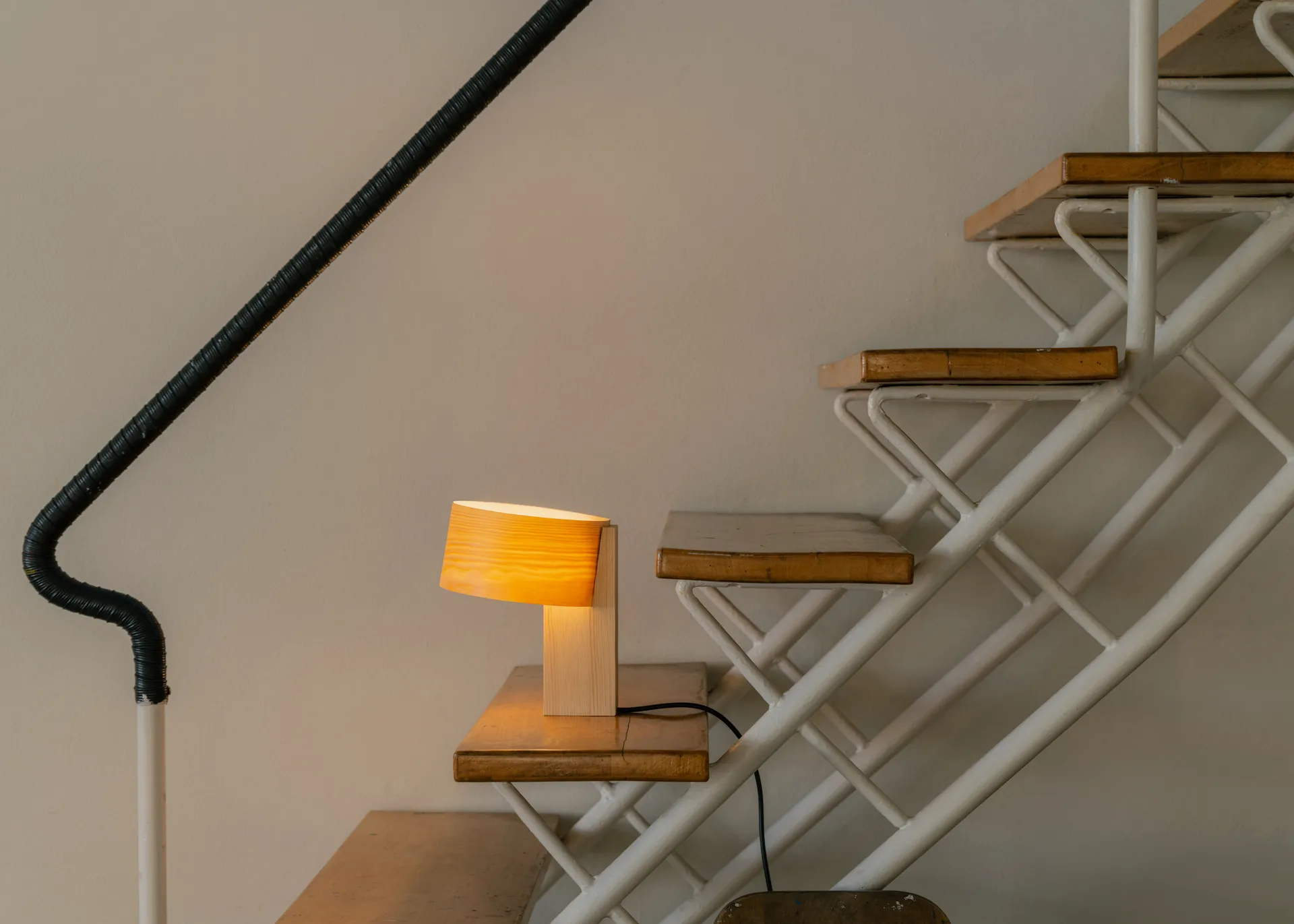 018 Hoop Table Lamp bordlampe, Matt oljevokset furu, 34 cm Vaarnii