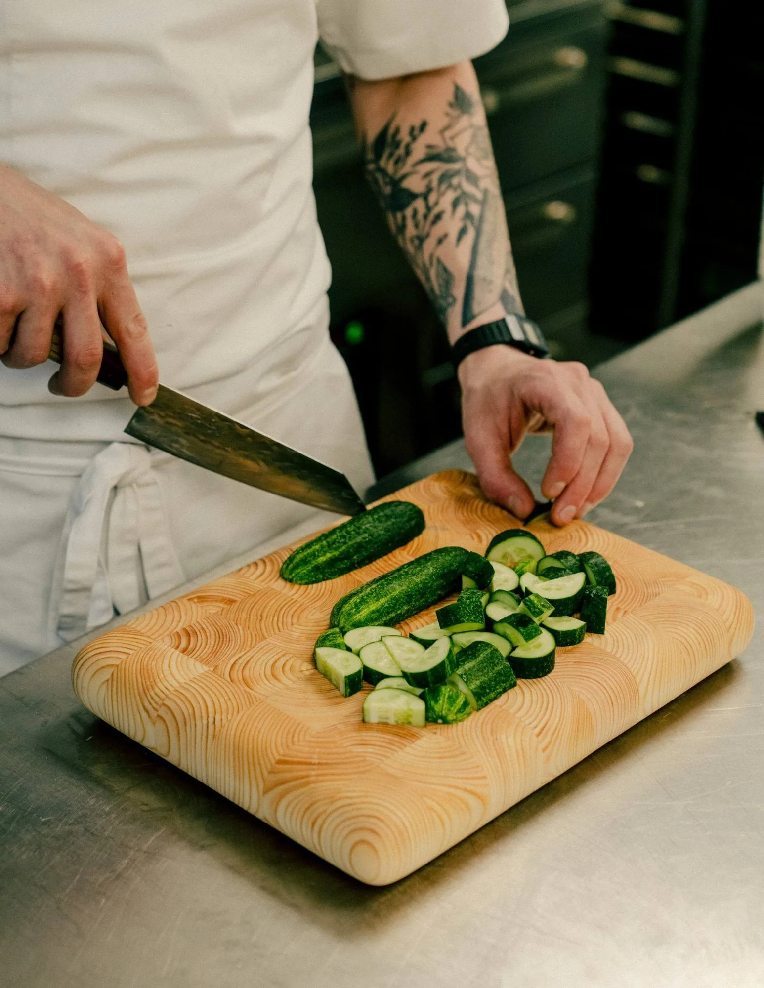019 Syy Chopping Board skjærefjøl, Oljevokset furu, large 31x43x5 cm Vaarnii