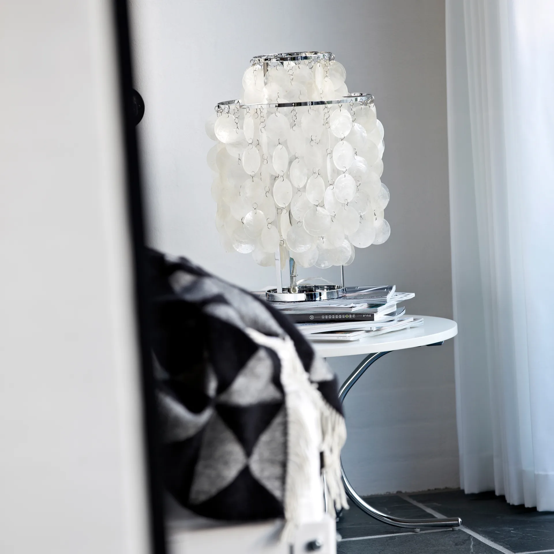 FUN 2TM bordlampe, Krom Verpan