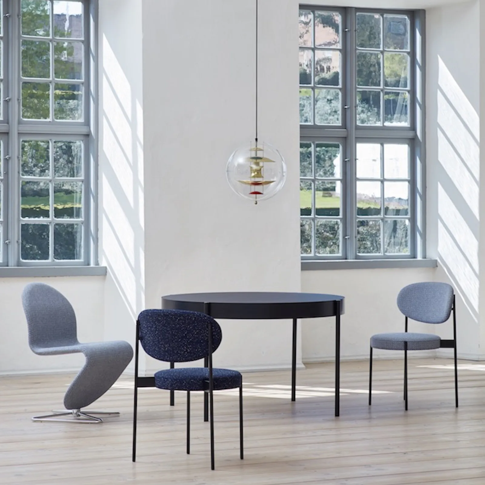 VP Globe Brass taklampe, Ø40 cm Verpan