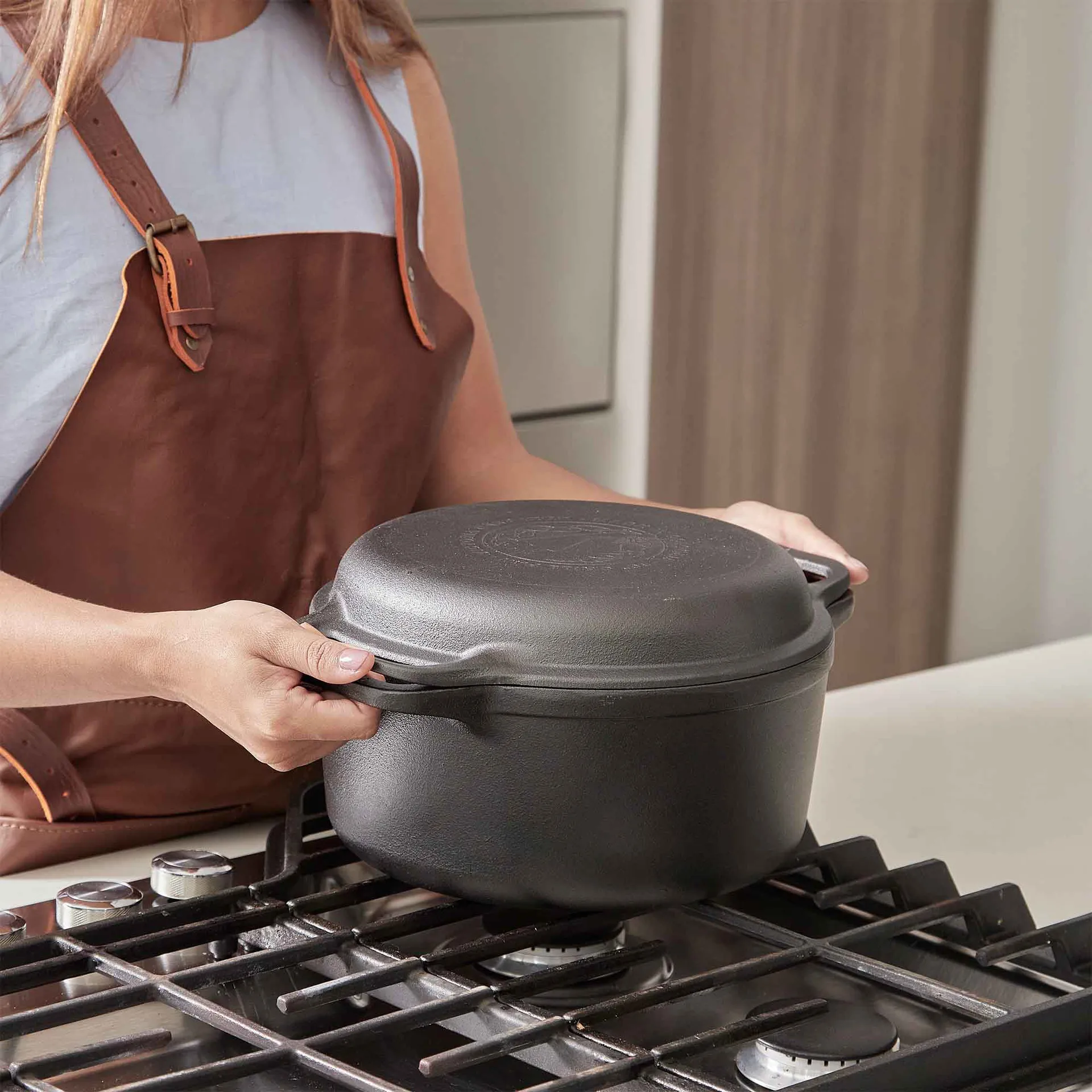 Gryte og grillpanne støpejern pre-seasoned, 2 deler Victoria