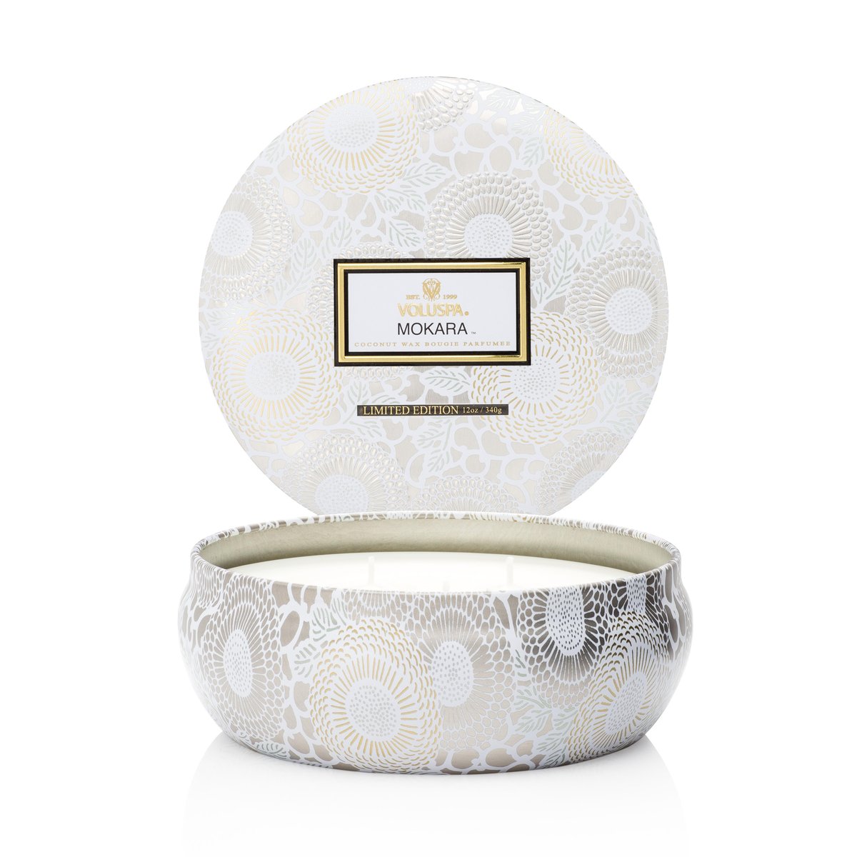Voluspa 3-wick in a tin lys 60 timer Mokara | Skandinavisk Design | Duftlys & Duftpinner | Hvit