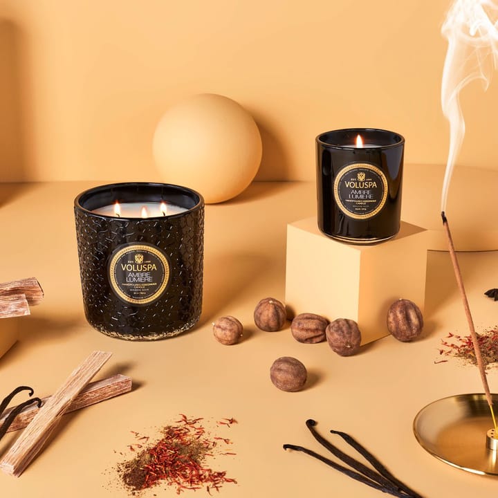 Classic Maison Noir duftlys 60 timer, Ambre Lumiere Voluspa