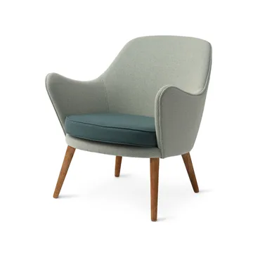 Dwell loungestol - tekstil merit 021/merit 017 light cyan/dark cyan, ben i røkt eik - Warm Nordic