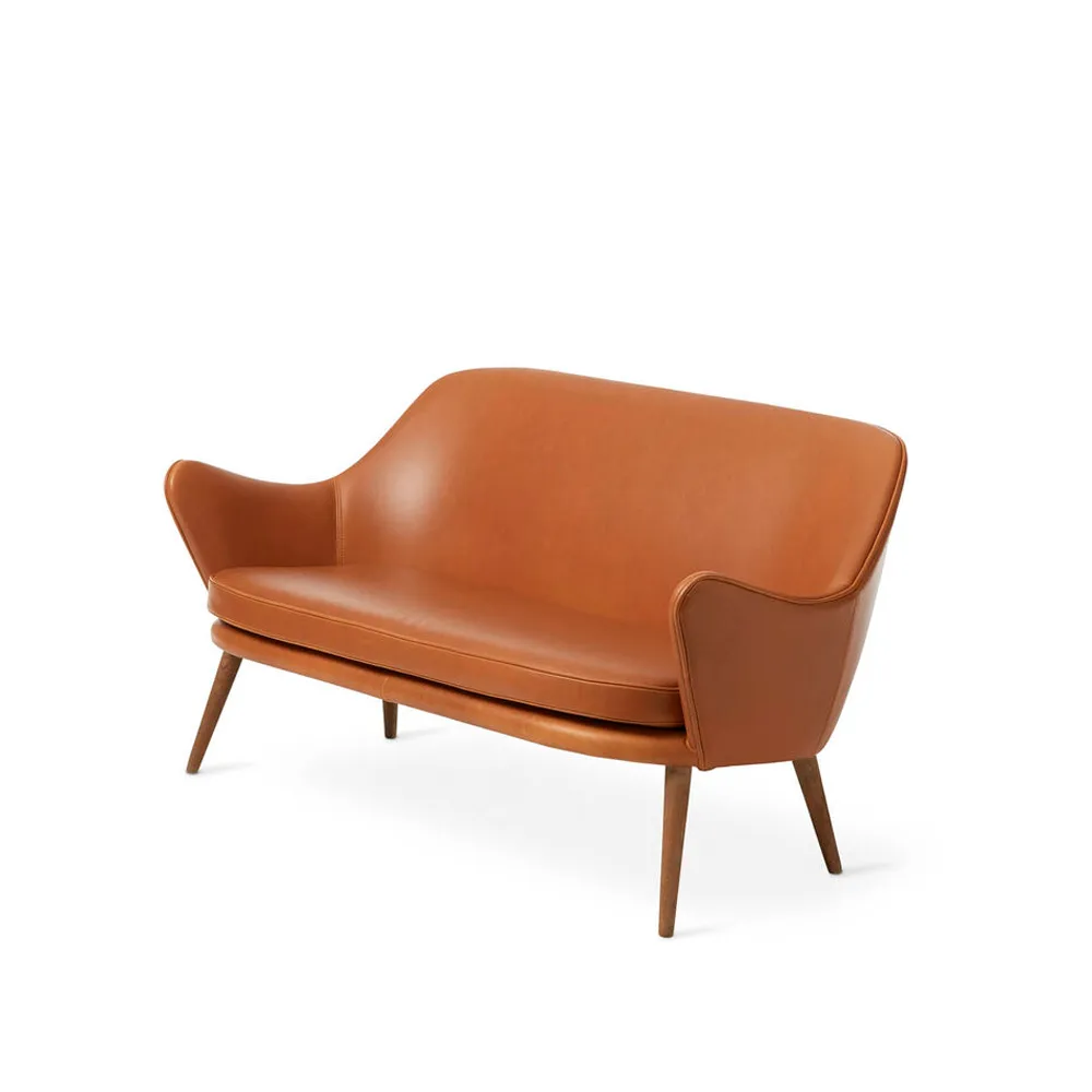 Dwell sofa, 2-seter skinn silk 250 cognac, ben i røkt eik Warm Nordic