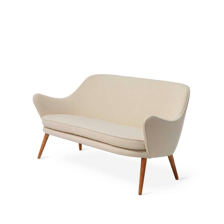 Dwell sofa - 2-seter tekstil barnum 24 cream, ben i røkt eik - Warm Nordic