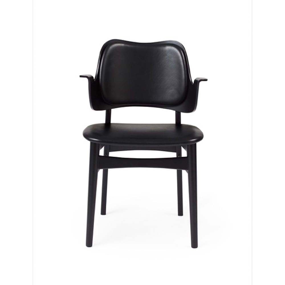 Warm Nordic Gesture stol, trukket sete & rygg skinn prescott 207 black, sortlakkert bøkestativ, trukket sete, trukket rygg