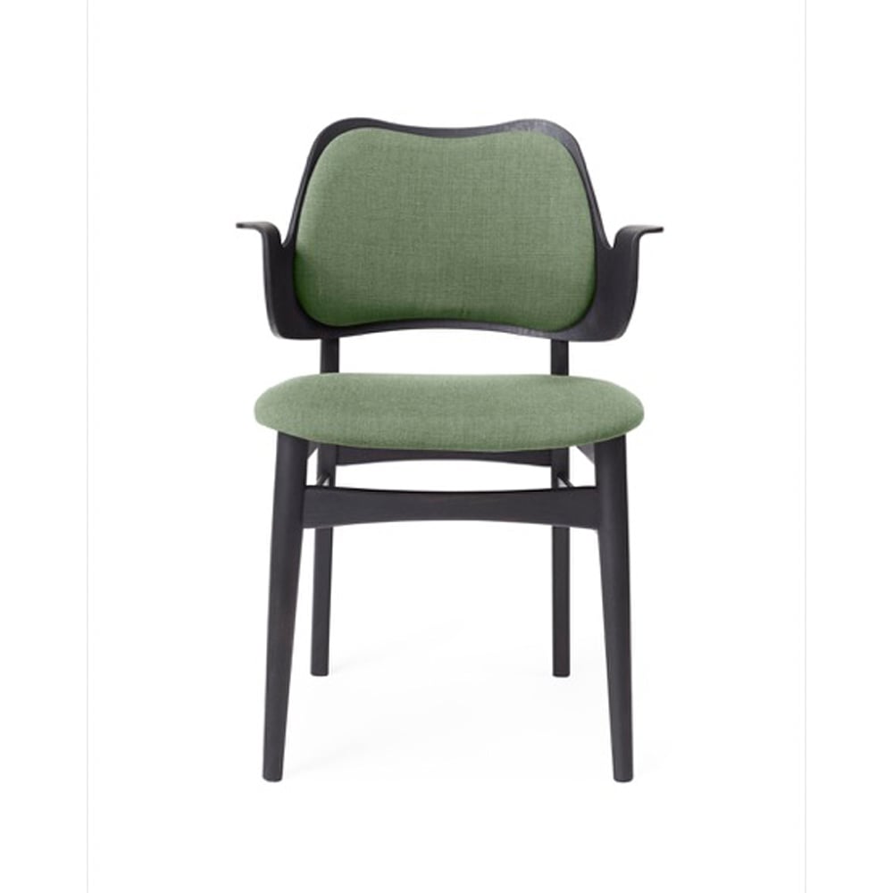 Warm Nordic Gesture stol, trukket sete & rygg tekstil canvas 926 sage green, sortlakkert bøkestativ, trukket rygg