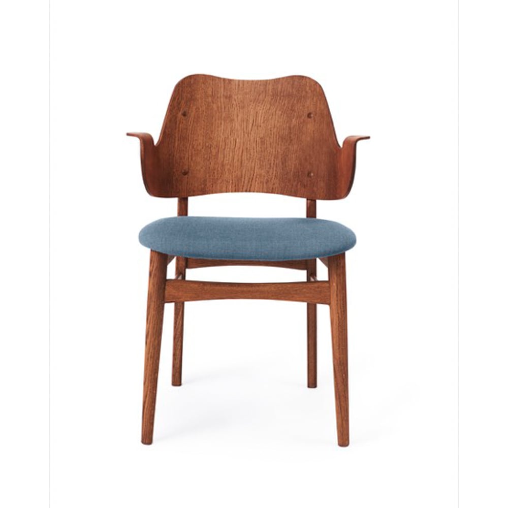 Warm Nordic Gesture stol, trukket sete tekstil canvas 734 denim, teakoljet eikestativ, trukket sete