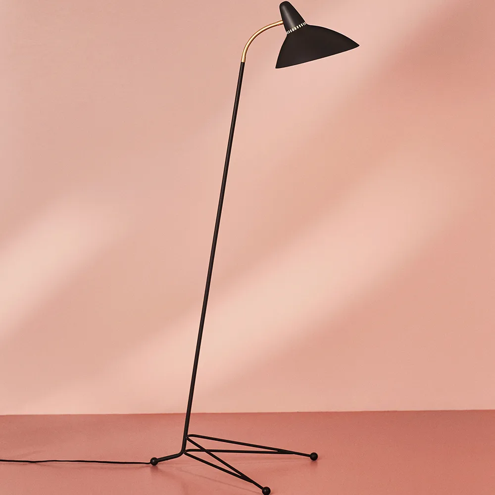 Lightsome gulvlampe, Azure blue, messingdetaljer Warm Nordic