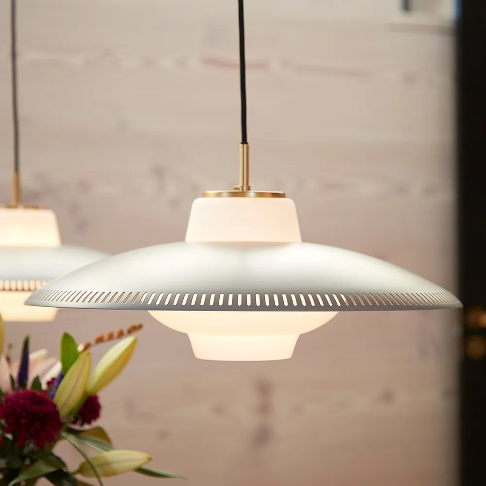 Opal Shade takpendel, Black noir, sandblåst opal Warm Nordic