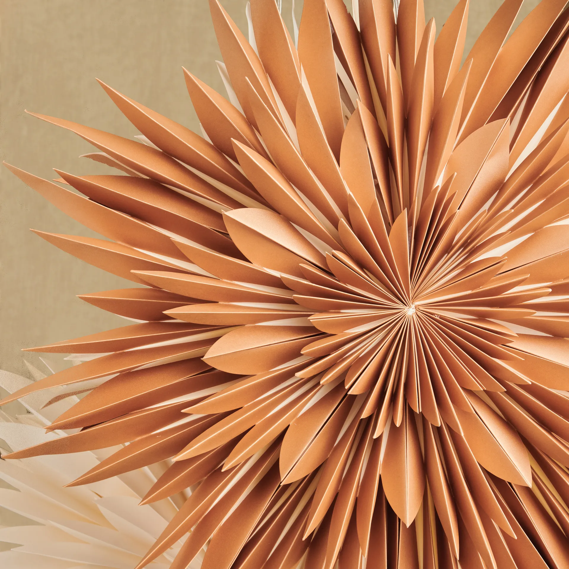 Maja adventsstjerne Ø60 cm, Guld Watt & Veke