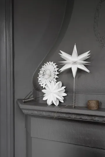 Sputnik toppstjerne Ø25 cm - Hvit - Watt & Veke