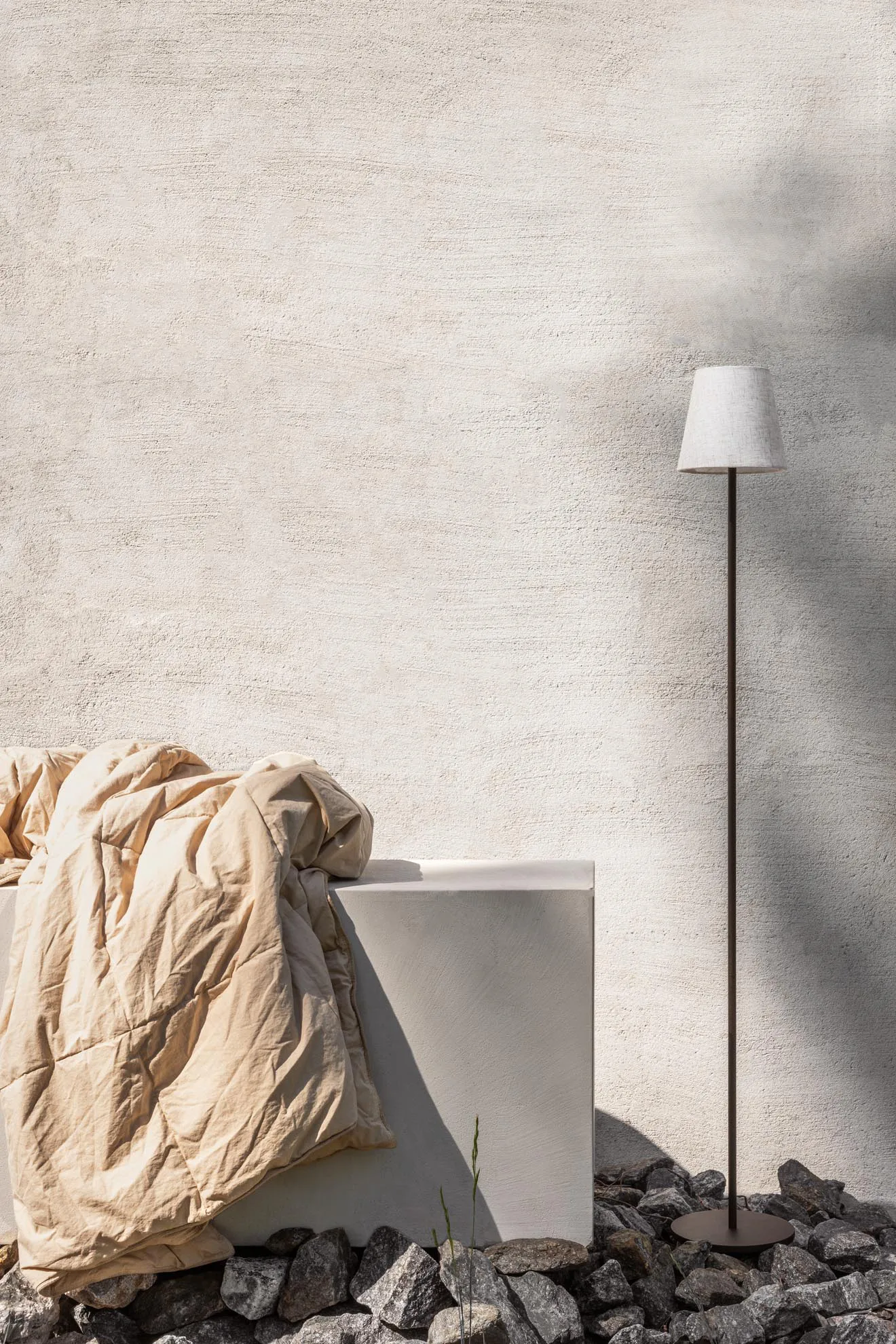 Tyra floor portabel gulvlampe Ø14 cm, Coffee Watt & Veke