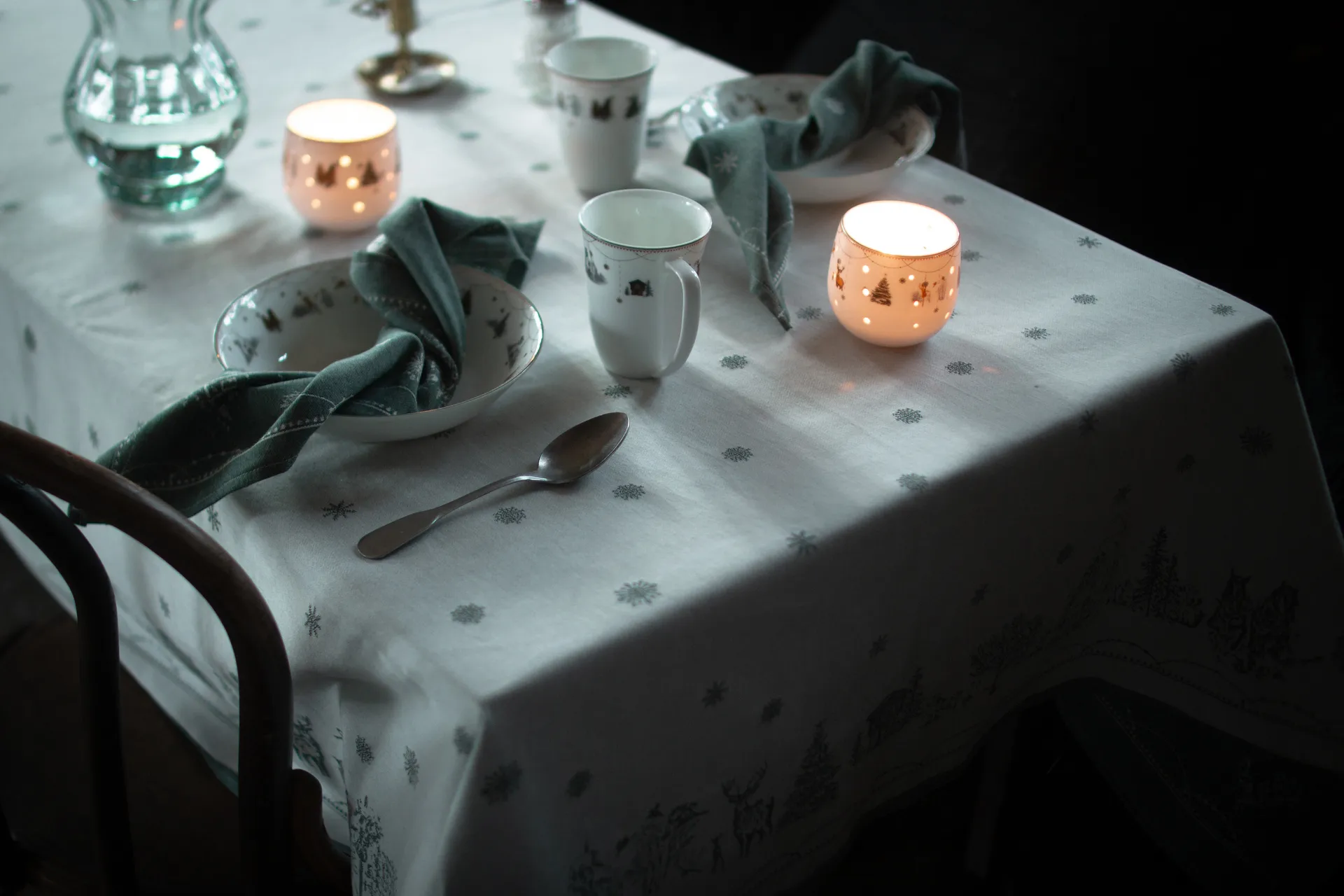 Julemorgen duk, Hvit-grønn, 140x300 cm Wik & Walsøe