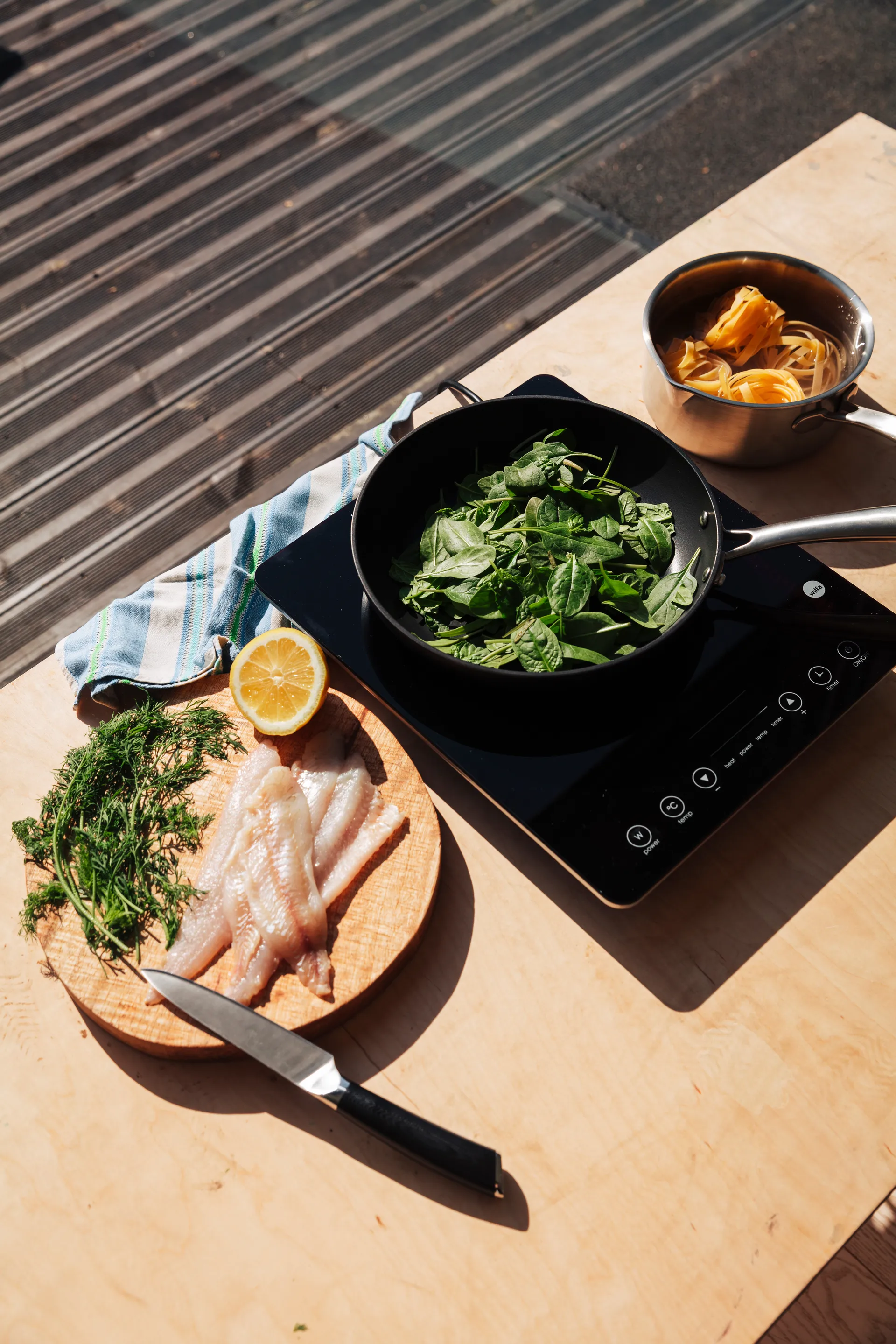 ICP-1800B Koketopp Induksjon, Svart Wilfa