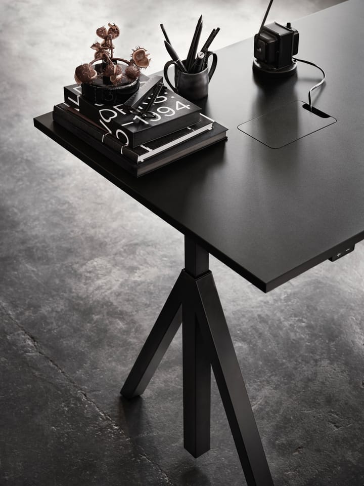 Works høydejusterbart skrivebord svart 78x160 cm - undefined - Works