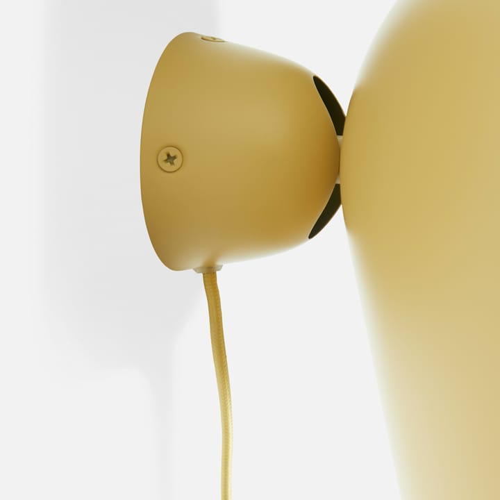 Kuppi vegglampe 2.0, Sennepsgul Woud