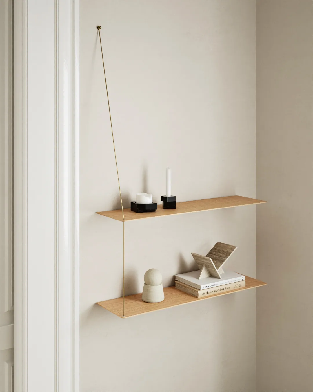 Stedge hylle, Hvitpigmentert eik-messing, 80 cm, 2 hyller Woud