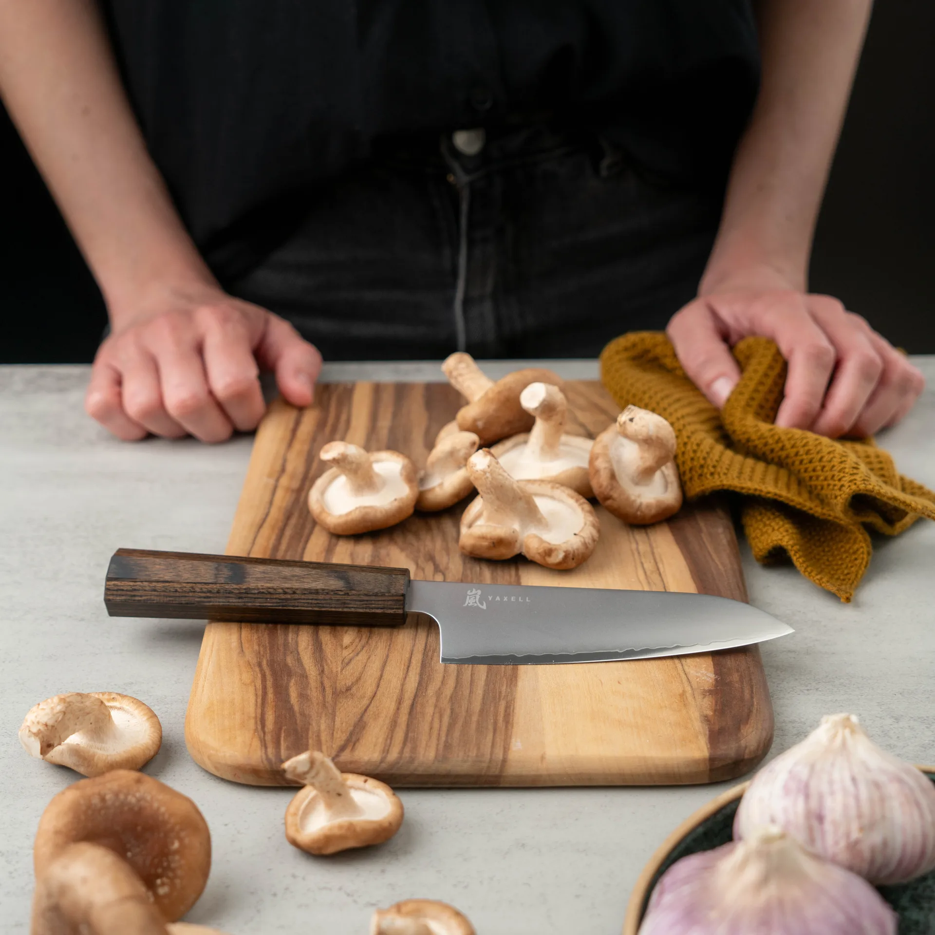 Hana santokukniv 12,5 cm, Rustfritt stål-pakkawood Yaxell