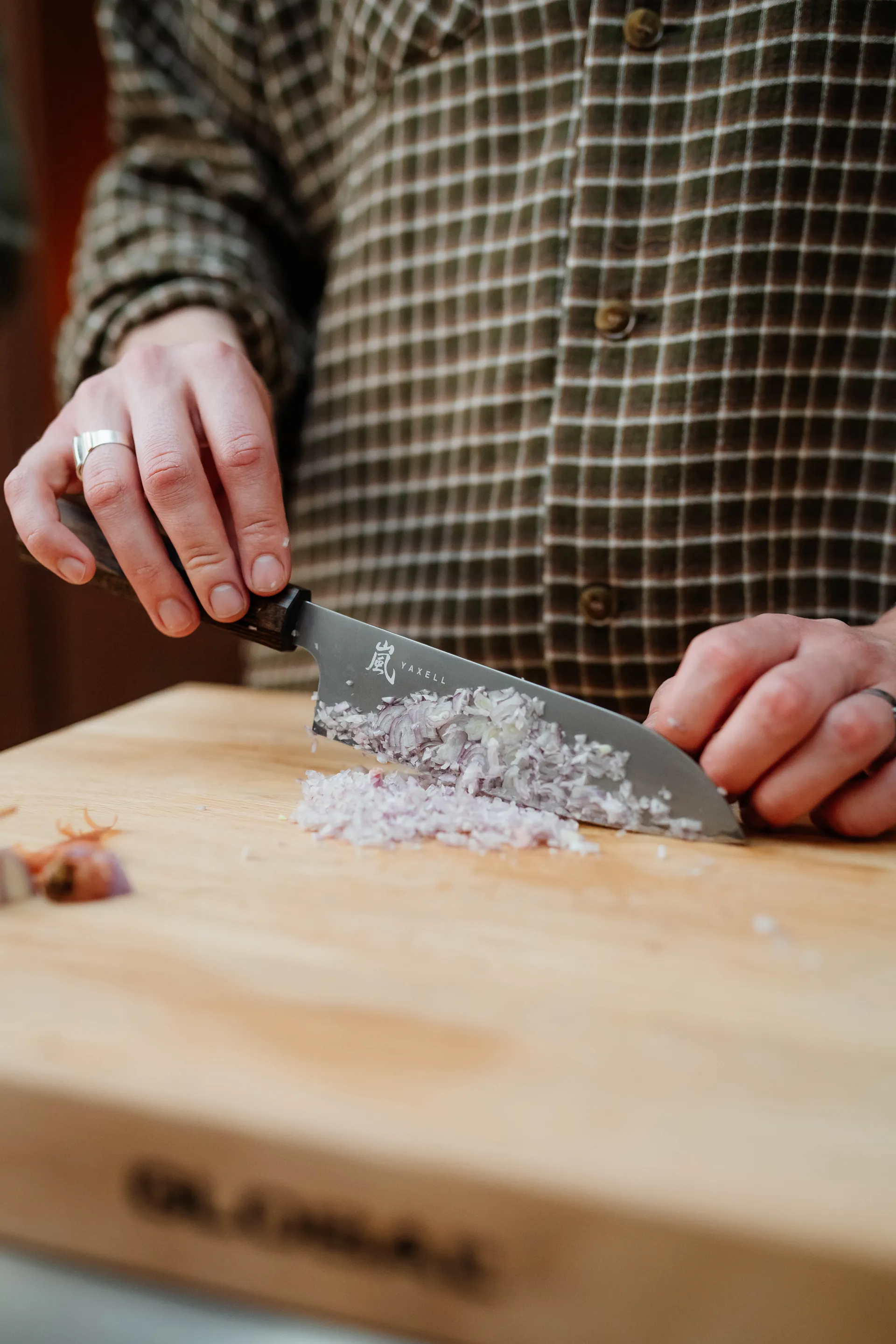 Hana santokukniv 16,5 cm, Rustfritt stål-pakkawood Yaxell