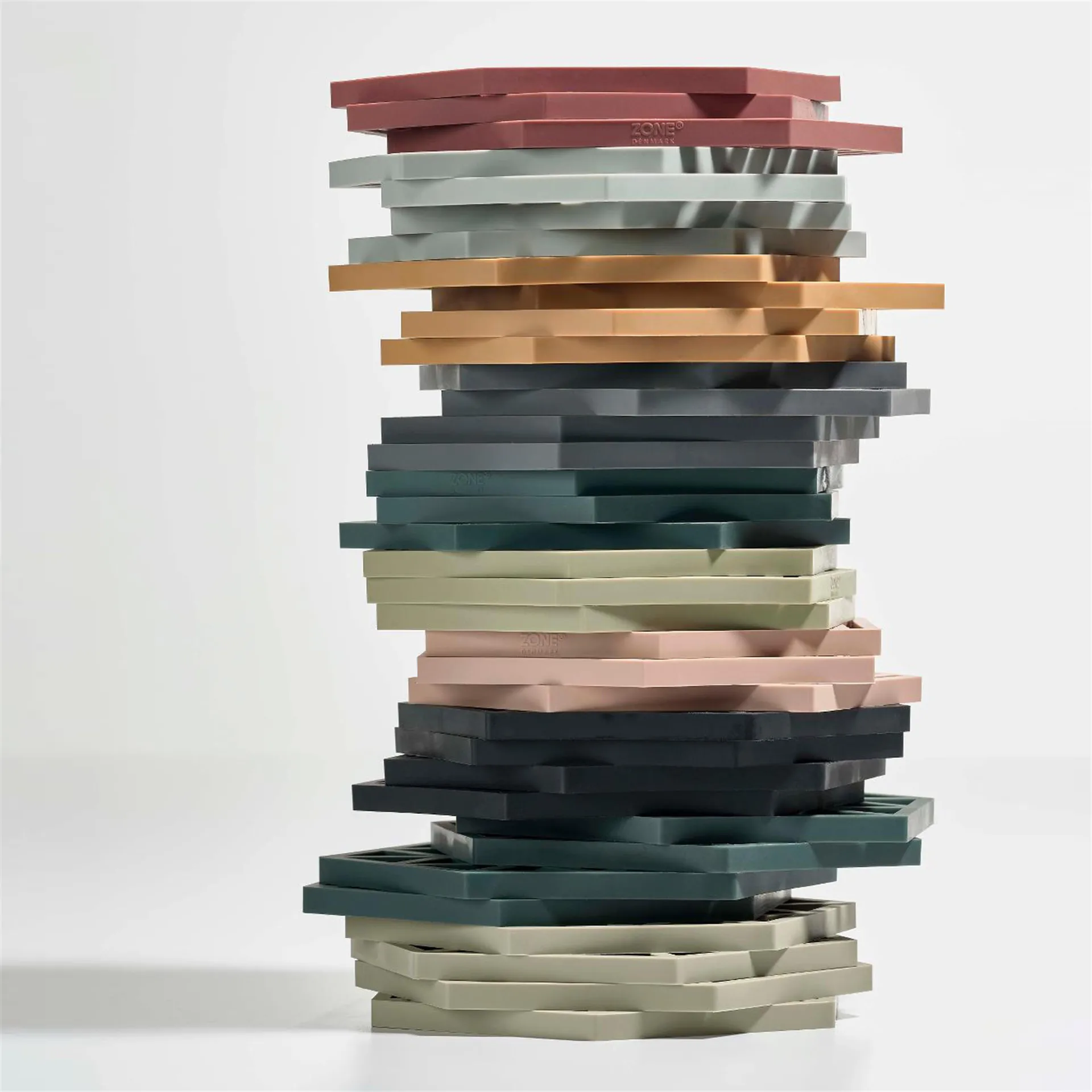 Hexagon gryteunderlag, cool grey Zone Denmark