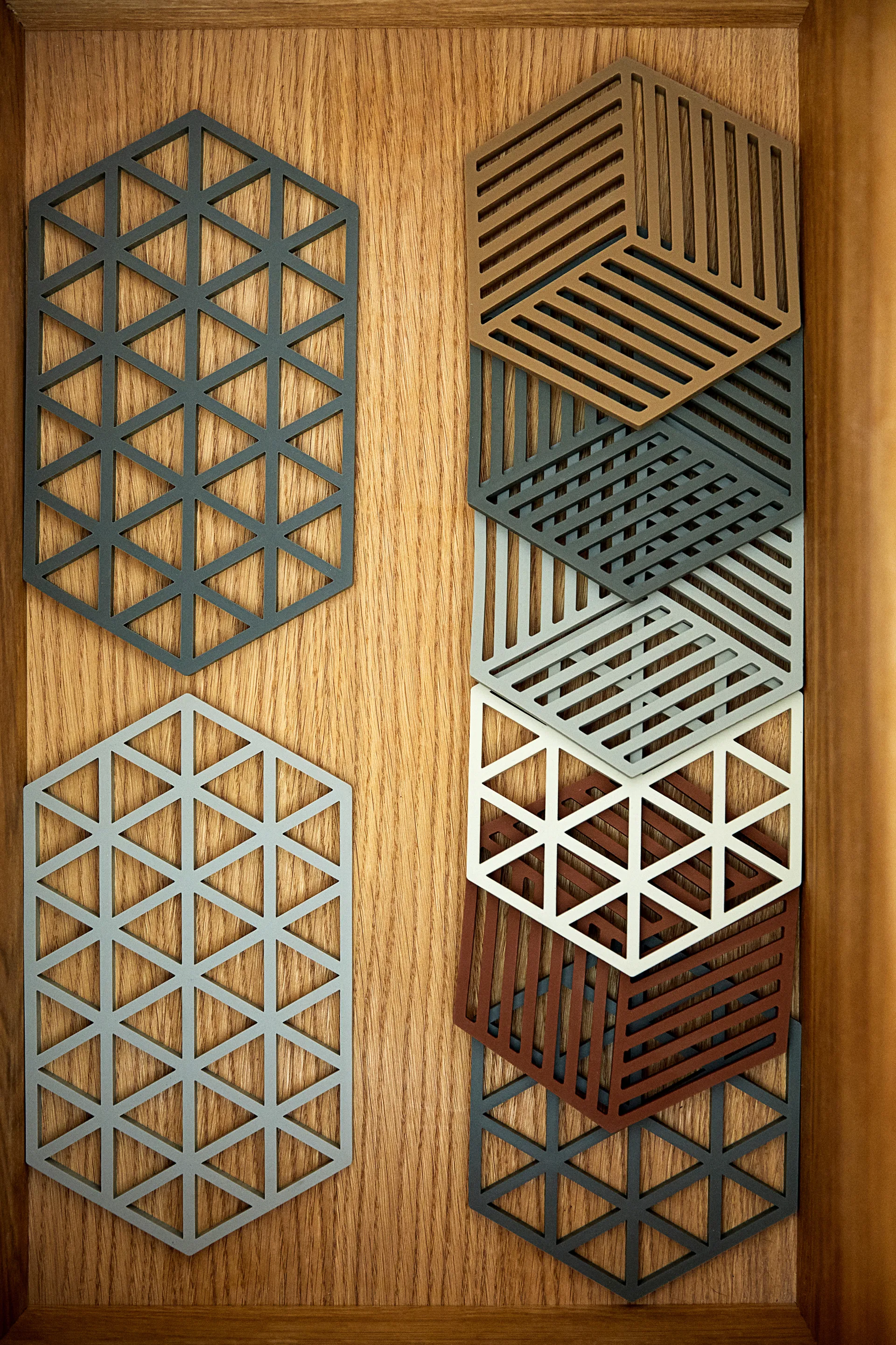 Hexagon gryteunderlag, Olive Taupe Zone Denmark