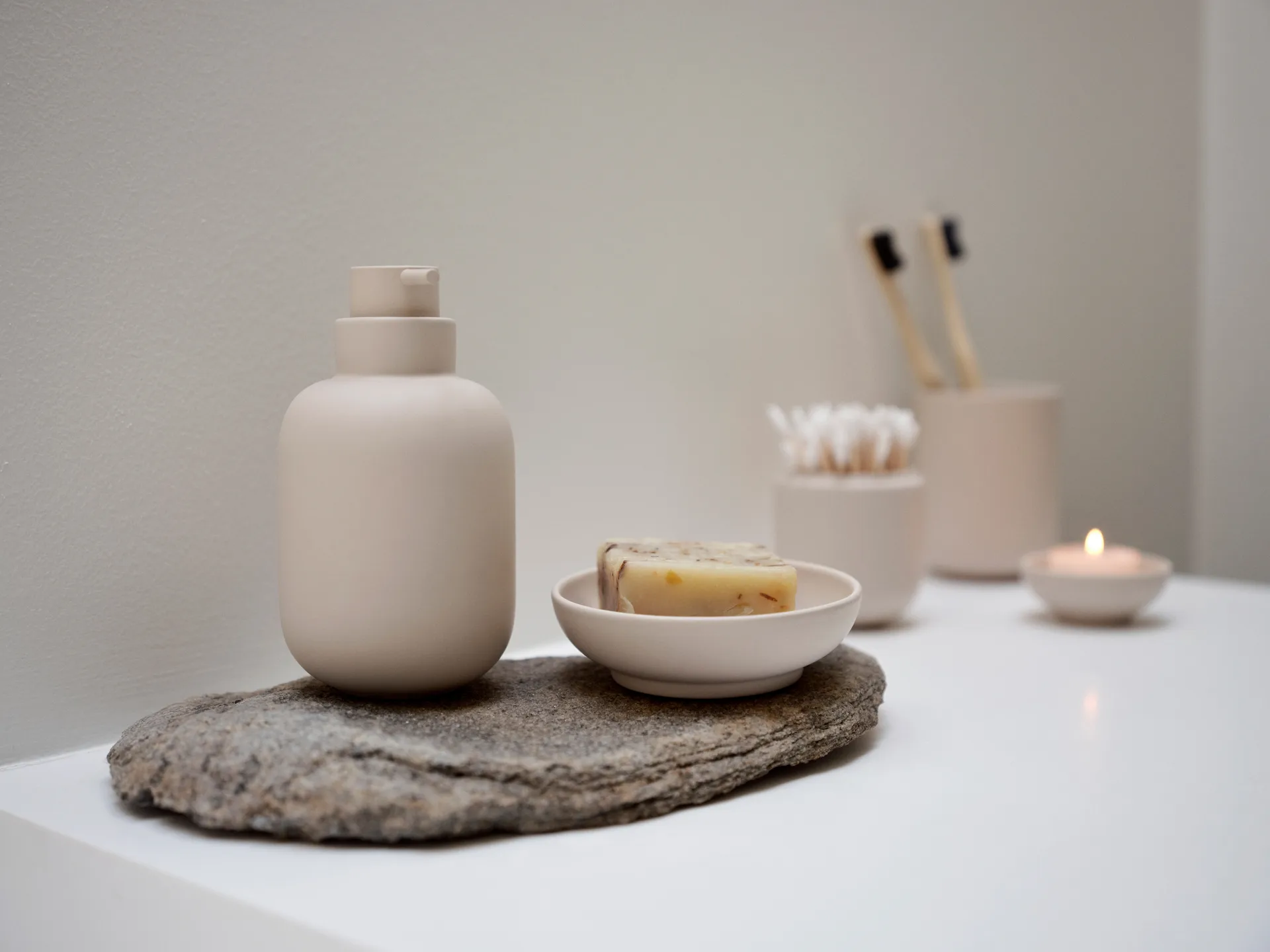 Sensu tannbørstekopp Ø7,4x9,5 cm, Sand Zone Denmark