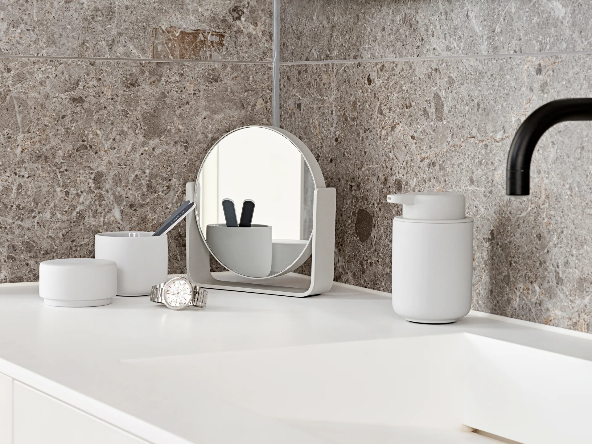 Ume bordspeil med 5x forstørrelse 19 x 19,5 cm, Soft grey Zone Denmark