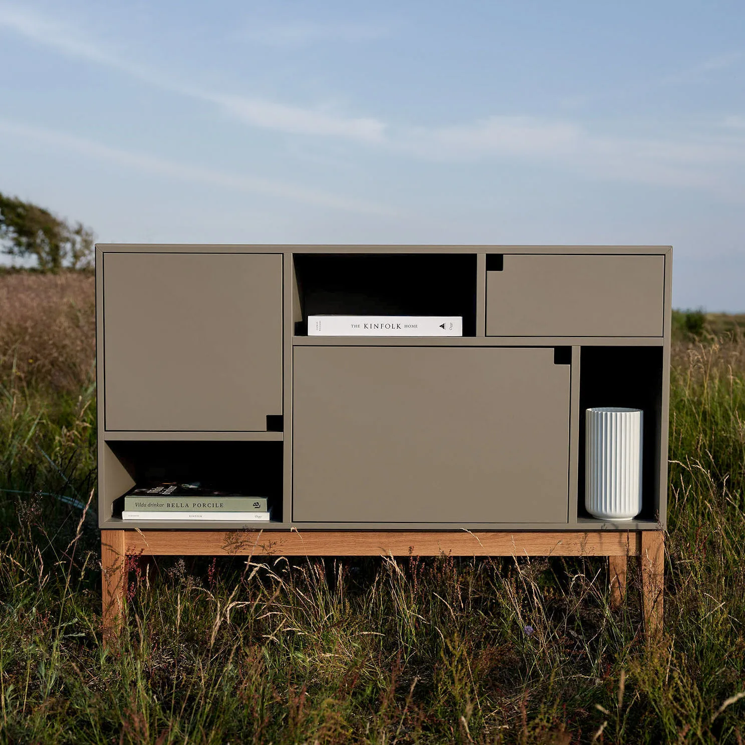 Citti 6 x 3 skap, Mole grey-eikestativ mattlakkert Zweed