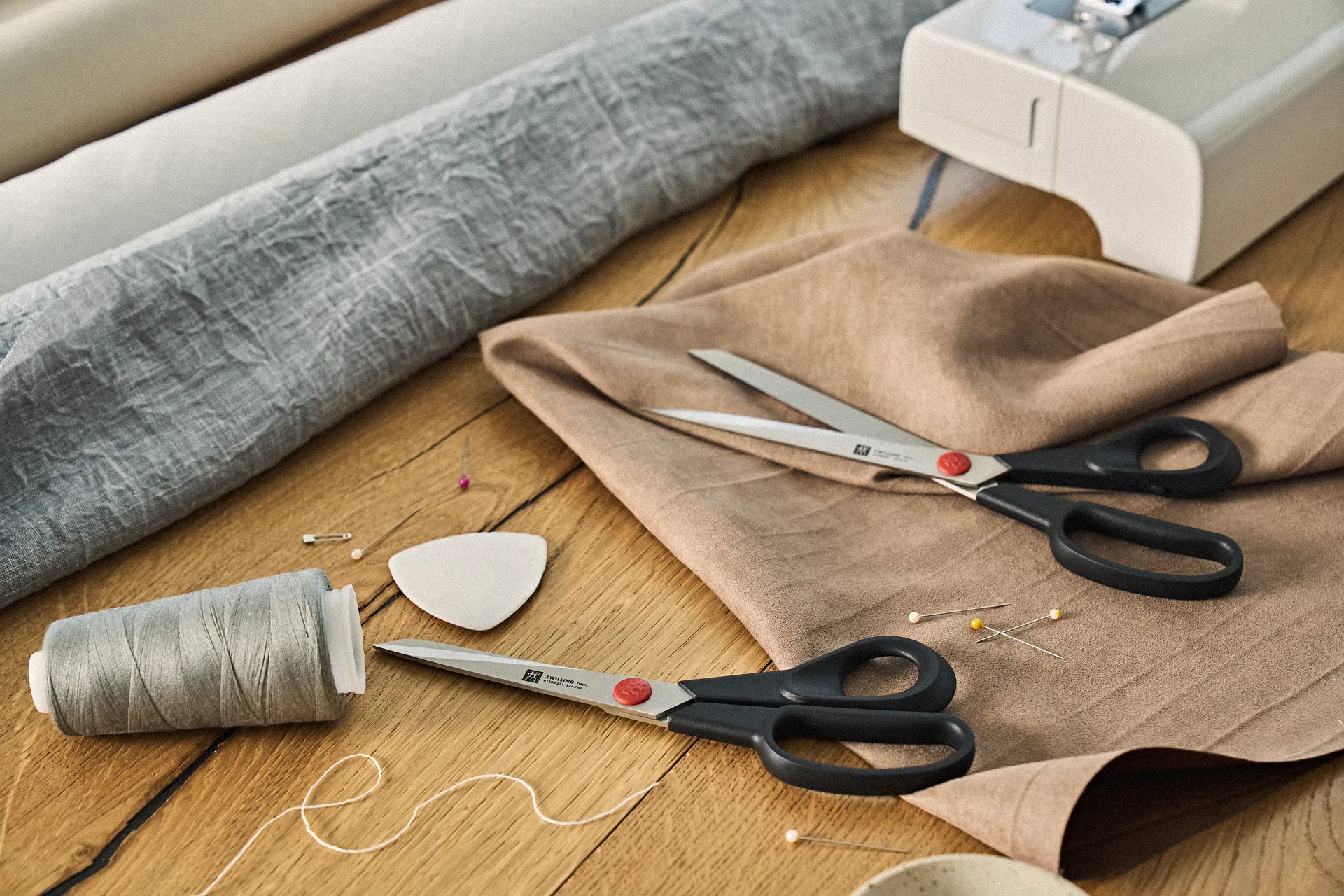 Zwilling Twin L skreddersaks svart, 22 cm Zwilling