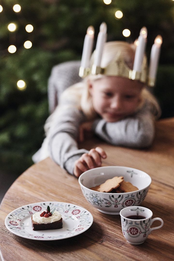 Klassiske julefavoritter - her ser du juleserviset Swedish Grace Winter fra Rörstrand.