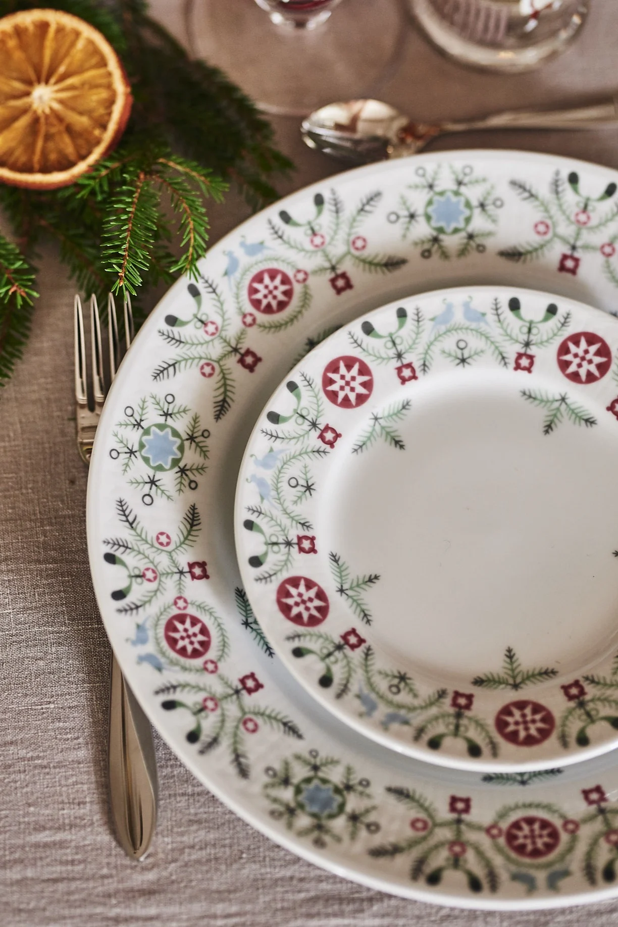 Swedish Grace Winter tallerken og asjett fra Rörstrand.