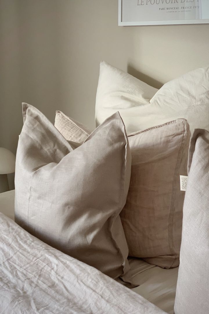 Re opp sengen med masse linputer, som Instagram-profilen @idaskvm. og få et soverom med hotellfølelse.