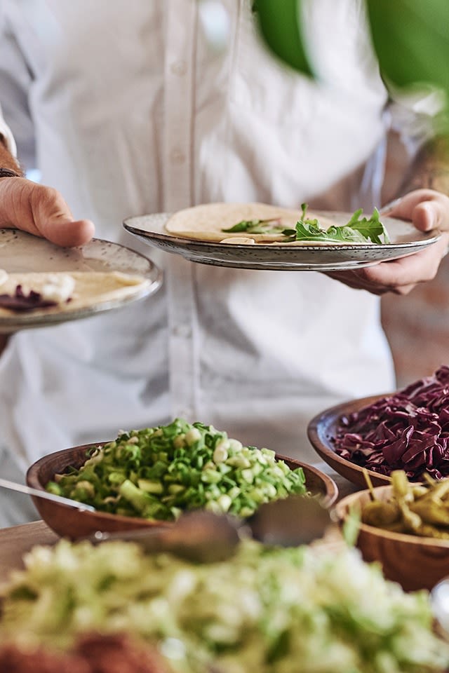 Tacobuffet tilbys på sommerfesten. 