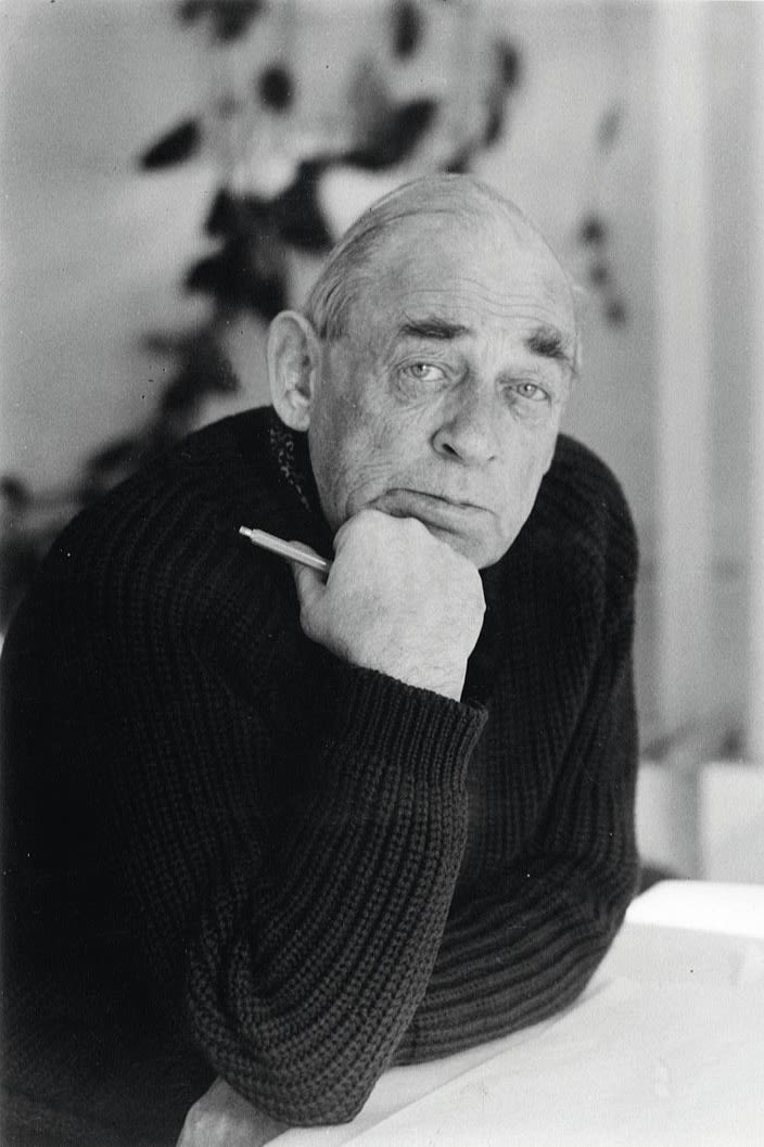Her ser du et portrett av Alvar Aalto. 