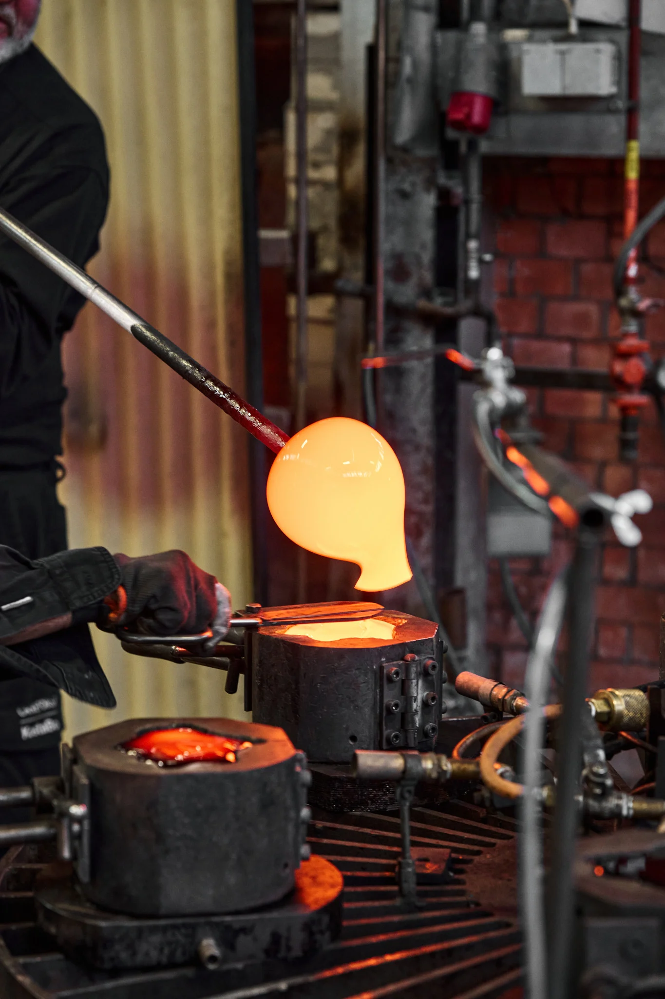 Den fortsatt varme lysestaken The Rock formes.