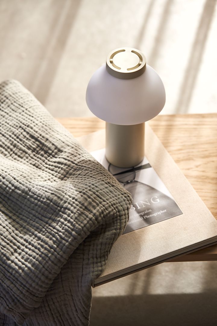 Sesongens trendy sopplampe er en bærbar PC bordlampe fra HAY blir en stilig interiørdetalj i hjemmet ditt.