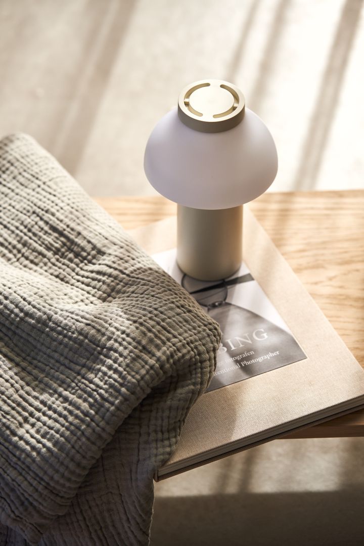 Sesongens trendy sopplampe er en bærbar PC bordlampe fra HAY blir en stilig interiørdetalj i hjemmet ditt.