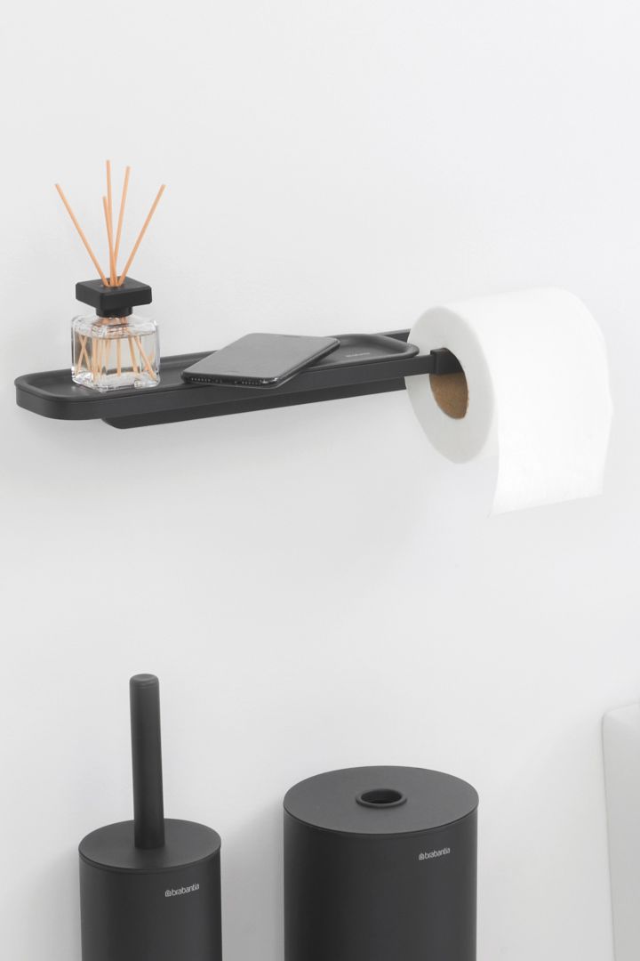 MindSet Toalettpapirholder med hylle fra Brabantia er et praktisk tips til smarte ting til hjemmet og vil forenkle hverdagen din på et blunk.