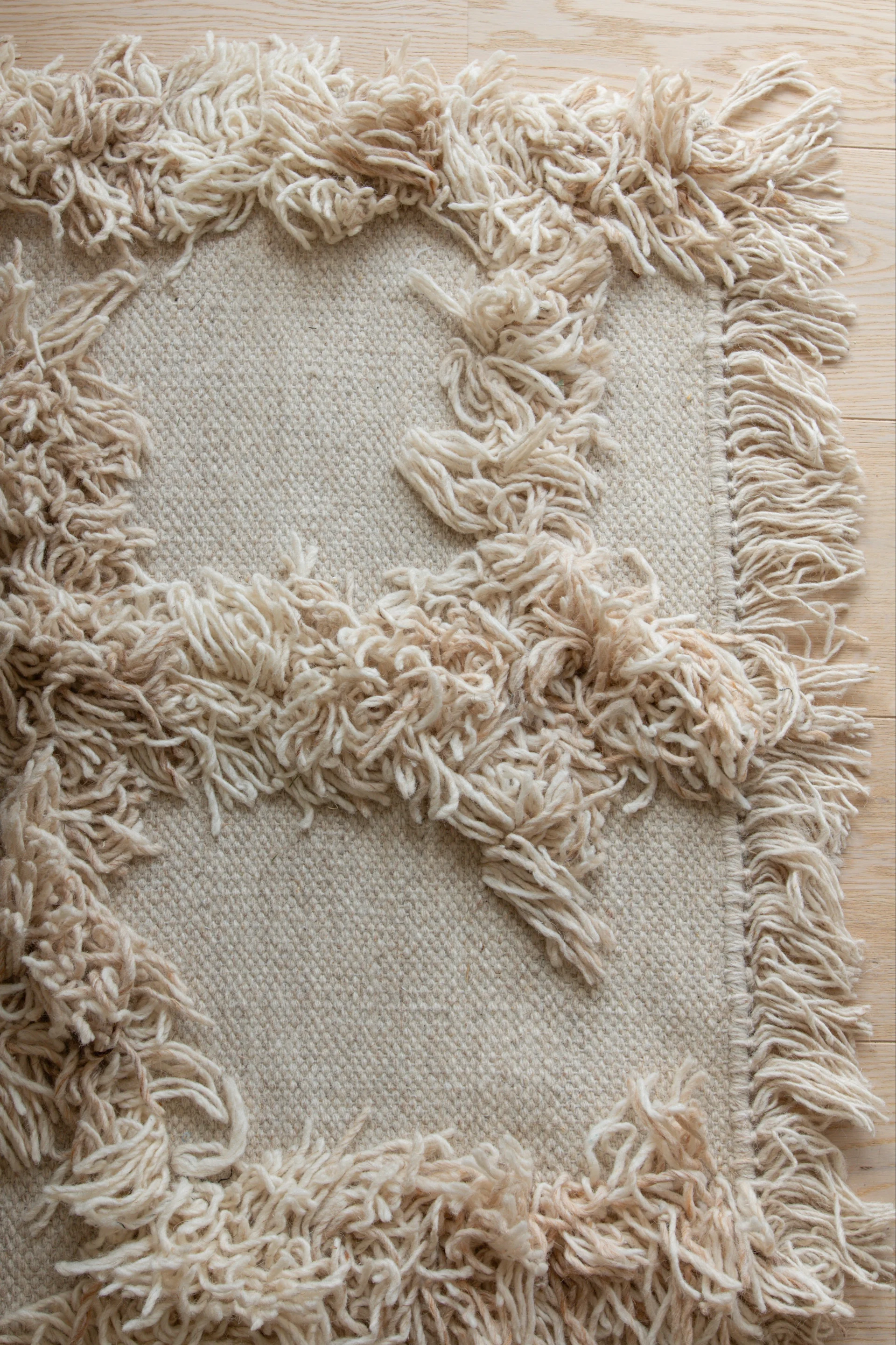 Skap en koselig stue ved hjelp av koselige og stilige Rio ulltepper fra Classic Collection – som her hjemme hos profilen @joanna.avento. 